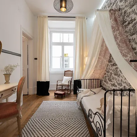 Apartment Sapateiros 44 *