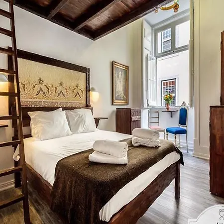 Sapateiros 44 * Lisbon